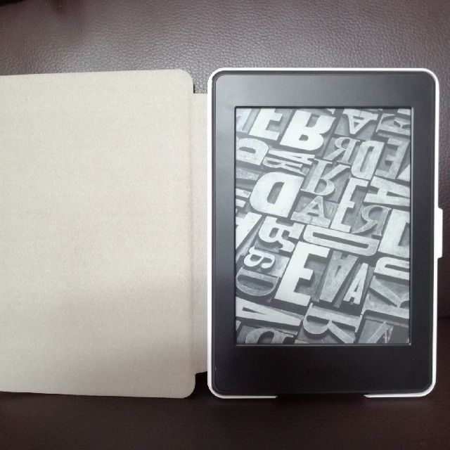 Kindle paperwhite 広告あり