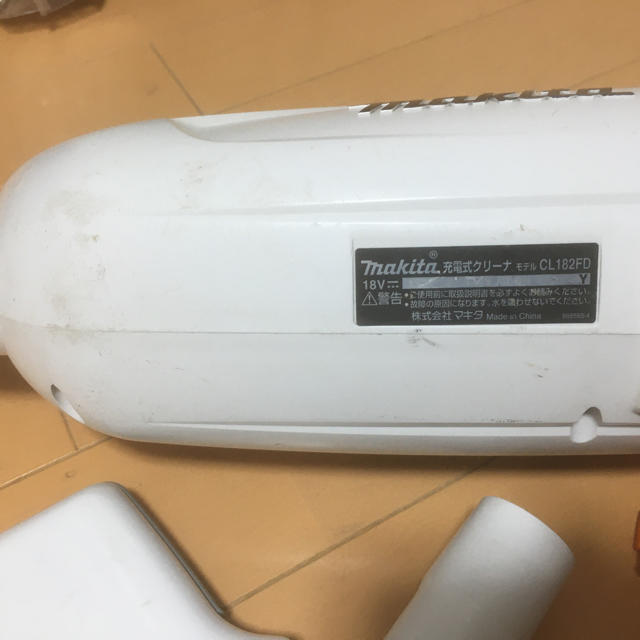 Makita(マキタ)のマキタ　掃除機　CL182FD 充電式　クリーナー スマホ/家電/カメラの生活家電(掃除機)の商品写真