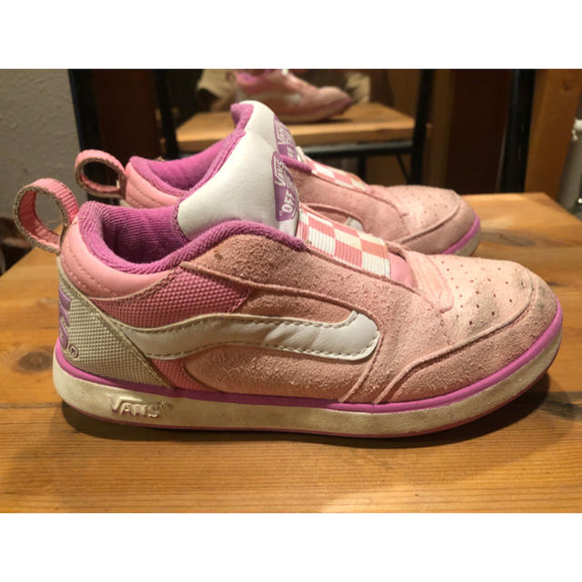 Vans バンズ スニーカー 19センチ ピンクの通販 By れい S Shop ヴァンズならラクマ Vans バンズ スニーカー 19センチ ピンクの通販 By れい S Shop ヴァンズならラクマ