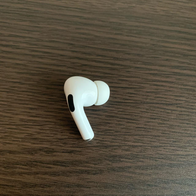 AirPods Pro（エアーポッズプロ）片耳（右耳）　使用期間3週間ヘッドフォン/イヤフォン