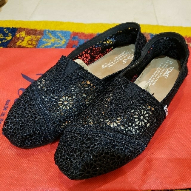 TOMS(トムズ)のTOMS shoes  7 lace 　レース　透ける 　スニーカー レディースの靴/シューズ(スニーカー)の商品写真