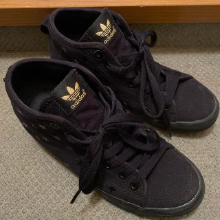 アディダス(adidas)のadidasスニーカー(スニーカー)