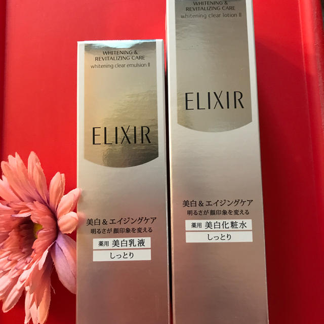 ELIXIR(エリクシール)の【新品】エリクシールホワイト　◇化粧水・乳液◇セット◆しっとりタイプ コスメ/美容のスキンケア/基礎化粧品(化粧水/ローション)の商品写真