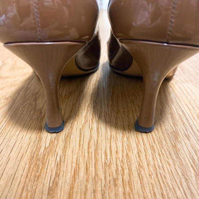 DEUXIEME CLASSE(ドゥーズィエムクラス)のお値下げ中！CORSO ROMA ラウンドトゥ　パンプス　37 レディースの靴/シューズ(ハイヒール/パンプス)の商品写真
