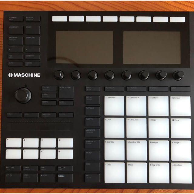 Roland(ローランド)のNative Instruments Maschine MK3 訳あり 楽器のDTM/DAW(MIDIコントローラー)の商品写真