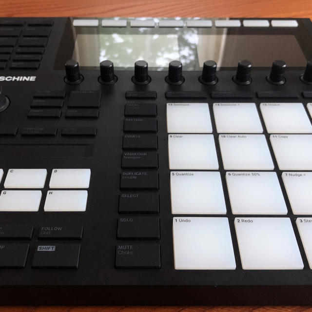 Roland(ローランド)のNative Instruments Maschine MK3 訳あり 楽器のDTM/DAW(MIDIコントローラー)の商品写真