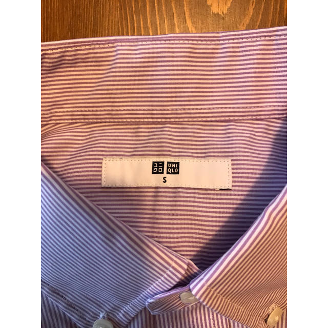 UNIQLO(ユニクロ)の【新品タグ付き】UNIQLOストライプシャツ　半袖　Sサイズ メンズのトップス(シャツ)の商品写真