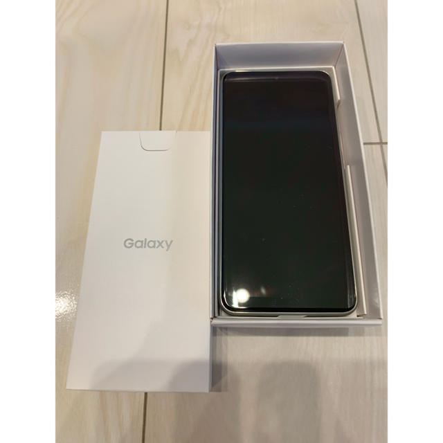 Galaxy(ギャラクシー)の新品未使用　Galaxy A20 白　docomo 本体 スマホ/家電/カメラのスマートフォン/携帯電話(スマートフォン本体)の商品写真