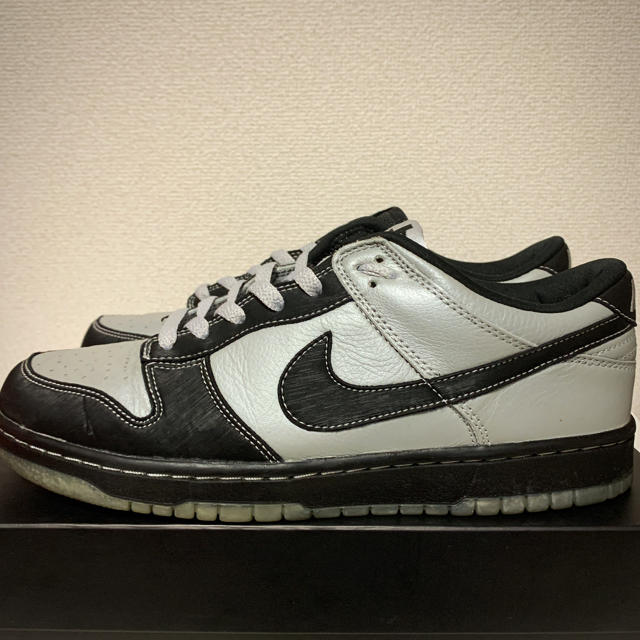 NIKE(ナイキ)の激レア　NIKE DUNK LOW TONY PARKER NBA SPURS メンズの靴/シューズ(スニーカー)の商品写真