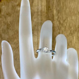 ポンパドー ビター 眩い輝き!Pt900 ダイヤ0.276ctリング 4.0g 鑑定付