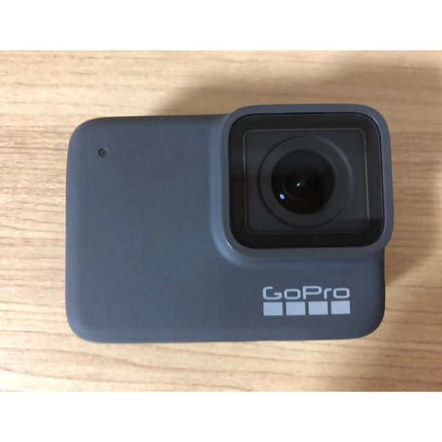 GoPro(ゴープロ)のGoPro HERO7 silver スマホ/家電/カメラのカメラ(その他)の商品写真