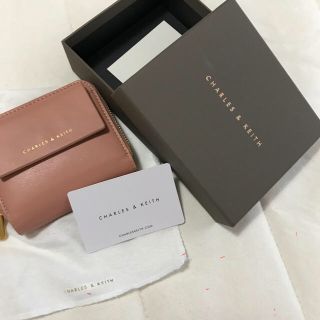 チャールズアンドキース(Charles and Keith)のちさん様専用です！チャールズアンドキース二つ折り財布(財布)