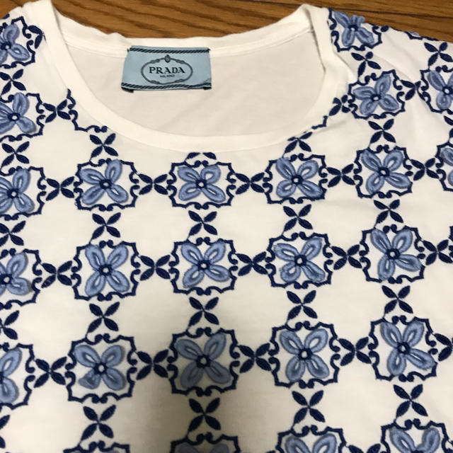 PRADA(プラダ)のもぐ様専用 レディースのトップス(Tシャツ(半袖/袖なし))の商品写真