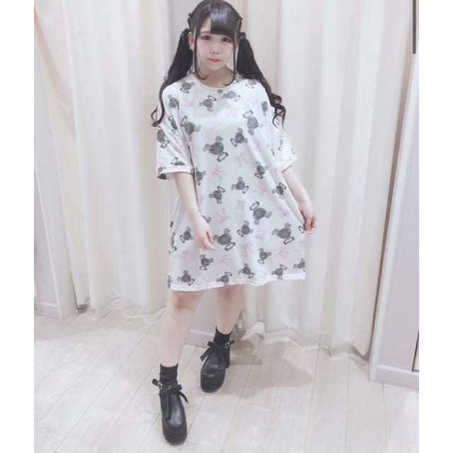 Ank Rouge(アンクルージュ)の Ank Rouge リボンBear総柄　Big Tシャツ　新品　くま レディースのトップス(Tシャツ(半袖/袖なし))の商品写真