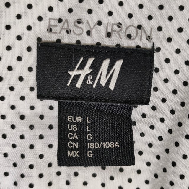 H&M(エイチアンドエム)のH&M　EASY IRON  ドットプリント　メンズ長袖シャツ　Lサイズ メンズのトップス(シャツ)の商品写真