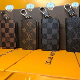 LOUIS VUITTON キーケース