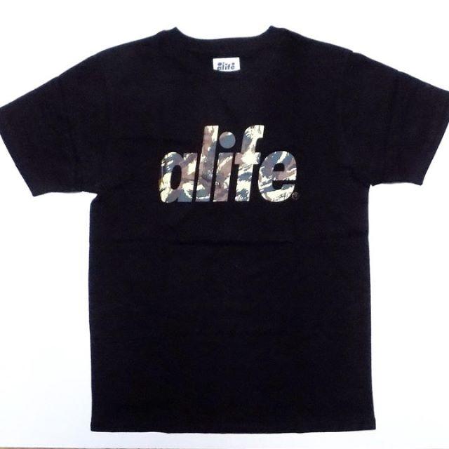 《ALIFE》エーライフ ロゴプリントTシャツ ブラック×迷彩 M (95)