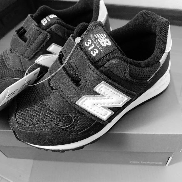 New Balance(ニューバランス)の15.0 新品 ニューバランス スニーカー 313 ブラック キッズ キッズ/ベビー/マタニティのキッズ靴/シューズ(15cm~)(スニーカー)の商品写真