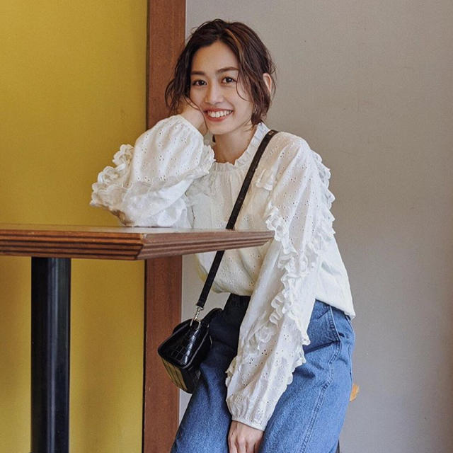 moussy - マウジー moussy EMBROIDERED LACEレース ブラウス
