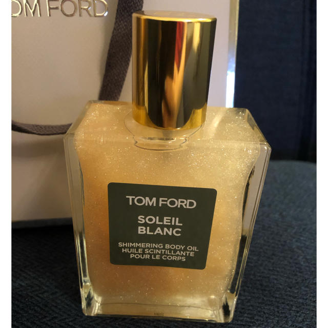 TOM FORD(トムフォード)の新品未使用トムフォード ソレイユ ブラン シマリング ボディオイル 01ゴールド コスメ/美容のボディケア(ボディオイル)の商品写真