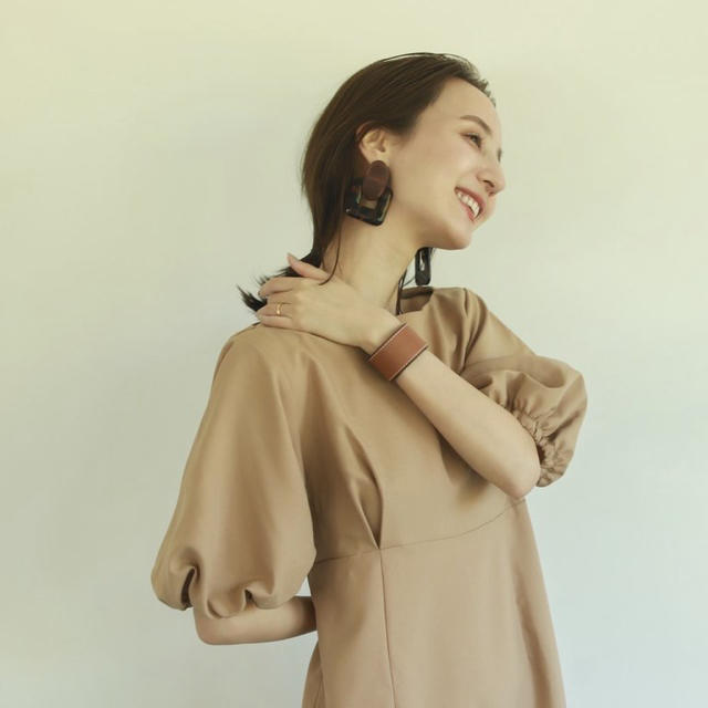 louren puff sleeve onepiece | angeloawards.com