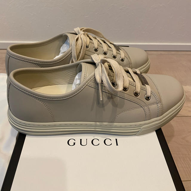 Gucci(グッチ)のKaz-mako様専用　GUCCI  ロゴプレート　ローカットスニーカー メンズの靴/シューズ(スニーカー)の商品写真