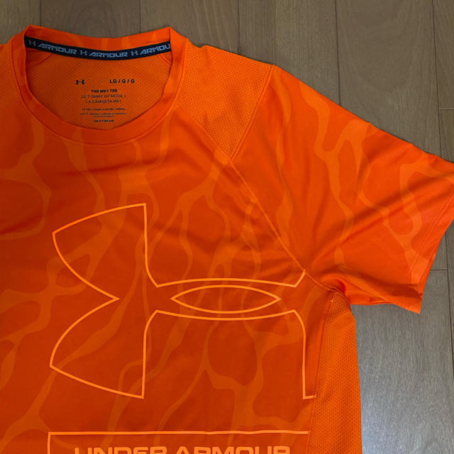 UNDER ARMOUR(アンダーアーマー)のアンダーアーマー　Tシャツ メンズのトップス(Tシャツ/カットソー(半袖/袖なし))の商品写真