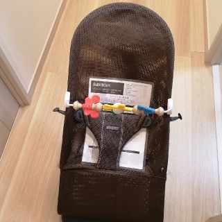 ベビービョルン(BABYBJORN)のベビービョルン　バウンサー　ブラウン　メッシュタイプ　おもちゃ付(その他)