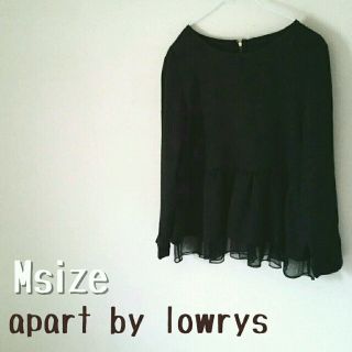 アパートバイローリーズ(apart by lowrys)の黒Mサイズ《ペプラムトップス》(シャツ/ブラウス(長袖/七分))