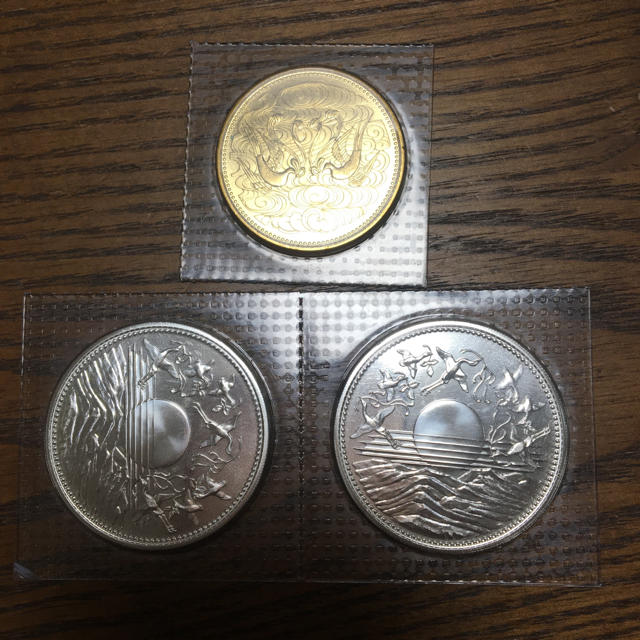 天皇陛下御在位60年記念硬貨 額面10,000円 ・1万円 10枚セット www