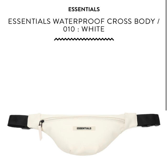 限定価格 Essentials Waterproof Sling Bag