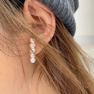 ザラ(ZARA)のパールピアス(ピアス)