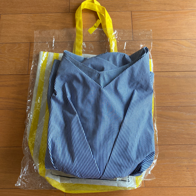 Rope' Picnic(ロペピクニック)のROP’E  PICNIC  新品•未使用  タグ付き  前リボンボーダーシャツ レディースのトップス(シャツ/ブラウス(半袖/袖なし))の商品写真