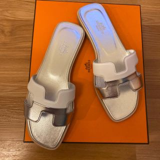 日本未入荷 エルメス オラン バイカラー 通販特価 エルメス バイカラー オラン 36 シルバー ホワイト サンダル