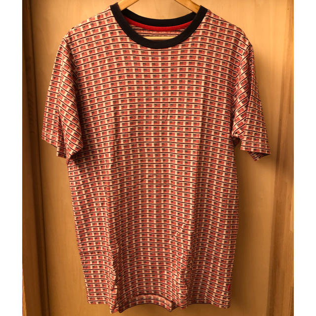 Supreme(シュプリーム)のsupreme Tシャツ　アメリカ国旗　総柄　L メンズのトップス(Tシャツ/カットソー(半袖/袖なし))の商品写真