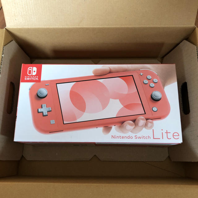 新品Nintendo Switch Lite(未使用・未開封)コーラルゲームソフト/ゲーム機本体