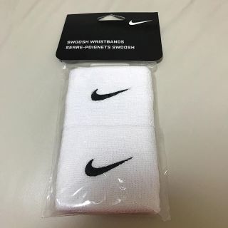 ナイキ(NIKE)の白玉きなこ様専用　　　　　　　　　　　　　　　　　NIKE リストバンド　(バングル/リストバンド)