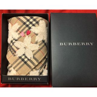 バーバリー(BURBERRY)のバーバリー　桜　ハンカチ　箱付(ハンカチ)