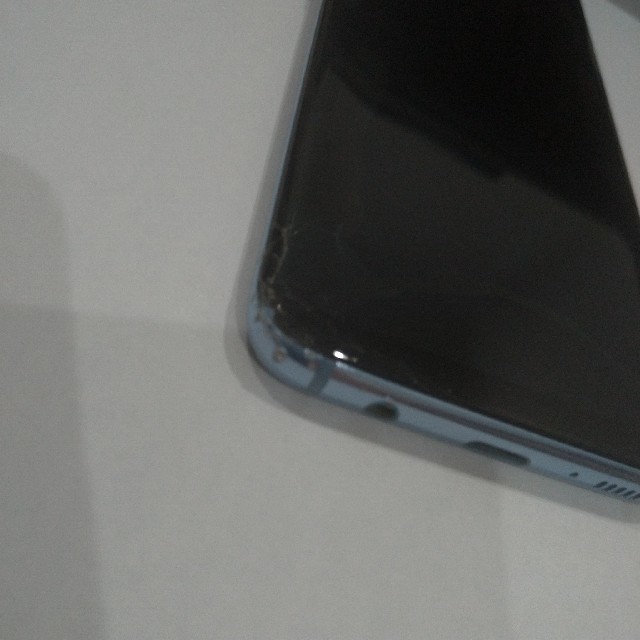 Galaxy(ギャラクシー)のジャンク Galaxy S8 本体のみ au SCV36 Samsung スマホ/家電/カメラのスマートフォン/携帯電話(スマートフォン本体)の商品写真