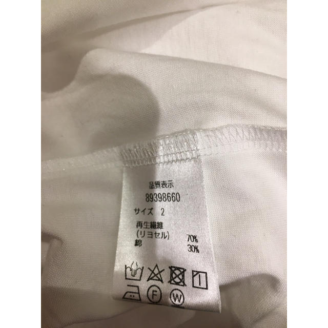 Rirandture(リランドチュール)の新品　リランドチュール  クルーネックカットソー　白 レディースのトップス(Tシャツ(半袖/袖なし))の商品写真