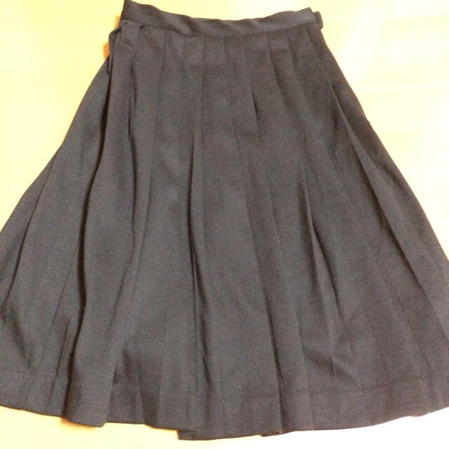 EMODA(エモダ)のブラックプリーツスカート♡ レディースのスカート(ひざ丈スカート)の商品写真