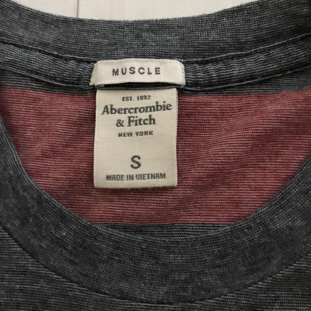 Abercrombie&Fitch(アバクロンビーアンドフィッチ)のアバクロ  ポーダーTシャツ メンズのトップス(Tシャツ/カットソー(半袖/袖なし))の商品写真