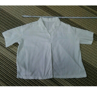 ジーユー(GU)のGU 開襟白シャツ Lサイズ(シャツ/ブラウス(半袖/袖なし))