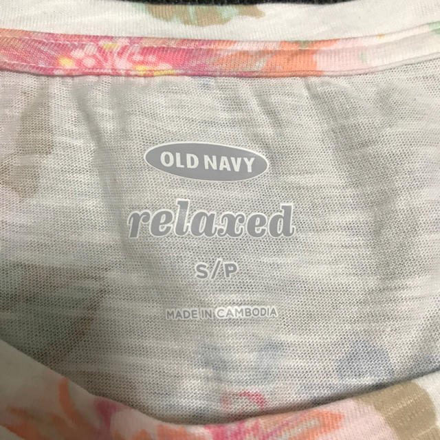 Old Navy(オールドネイビー)のOLD NAVY トップス　未使用 レディースのトップス(カットソー(半袖/袖なし))の商品写真