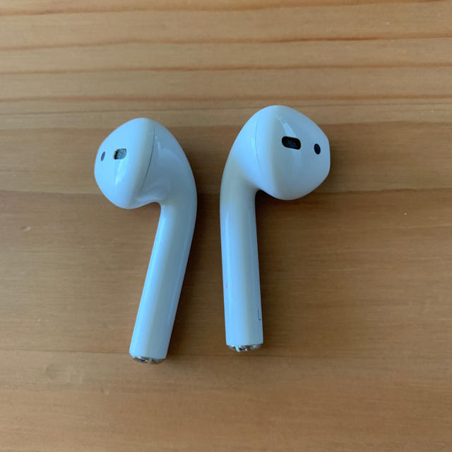 Apple(アップル)のAirPods 純正品 スマホ/家電/カメラのオーディオ機器(ヘッドフォン/イヤフォン)の商品写真