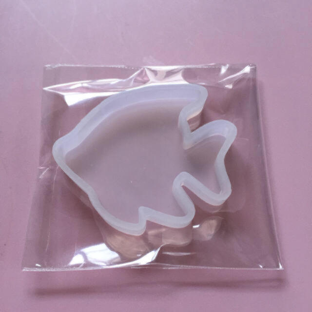 レジン シリコン 型 エンゼルフィッシュ お魚 水族館 海の生き物 魚 ハンドメイドの素材/材料(各種パーツ)の商品写真