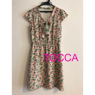 トッカ(TOCCA)のトッカ　半袖花柄シフォンワンピース(ひざ丈ワンピース)