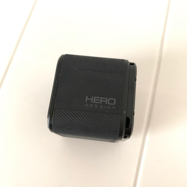 GoPro(ゴープロ)のGoPro HERO Session 中古です スマホ/家電/カメラのカメラ(ビデオカメラ)の商品写真