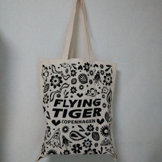 フライングタイガーコペンハーゲン(Flying Tiger Copenhagen)の生成り布エコバッグ(薄手)(トートバッグ)