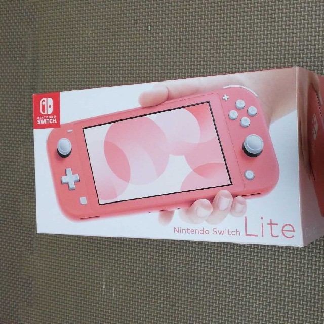 Nintendo Switch Lite コーラルピンク
